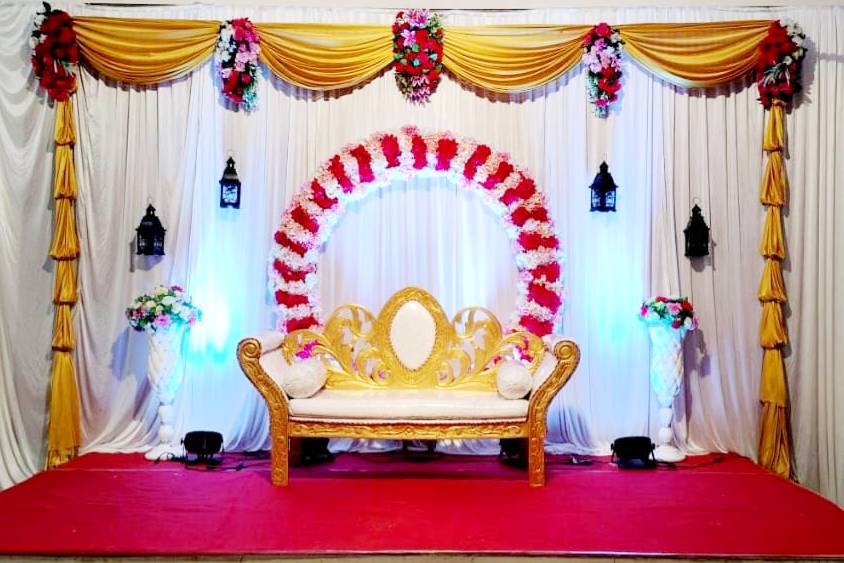 Mehandi&haldi stage decoration