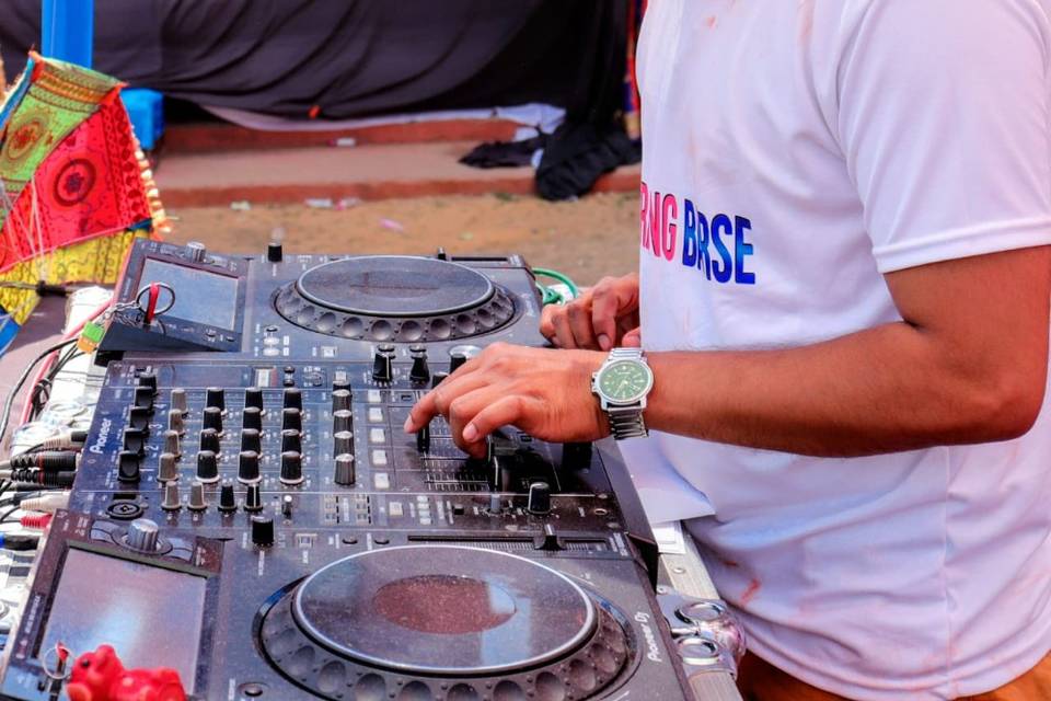 DJ Nilesh
