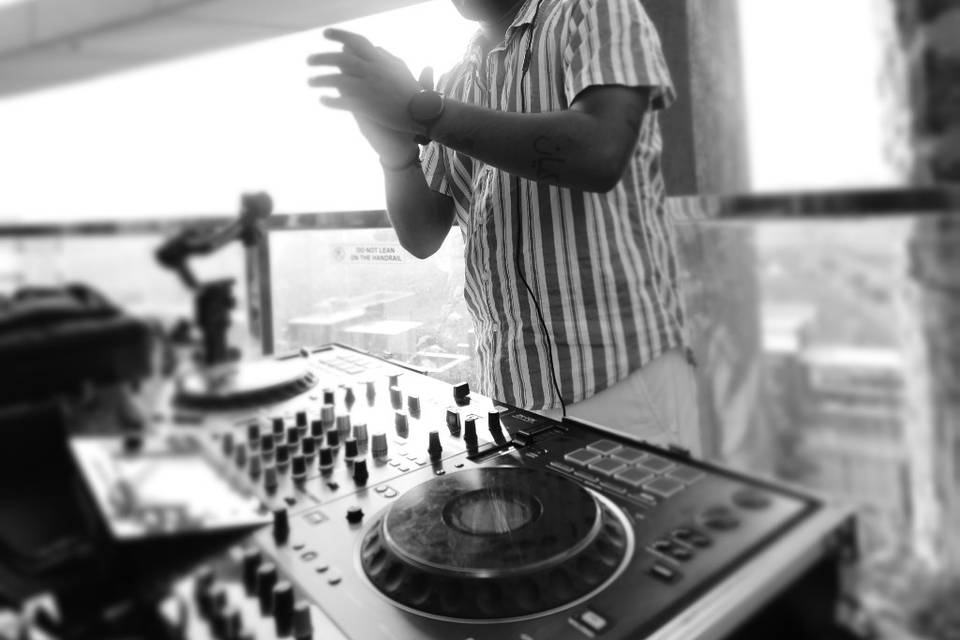 DJ KayDee