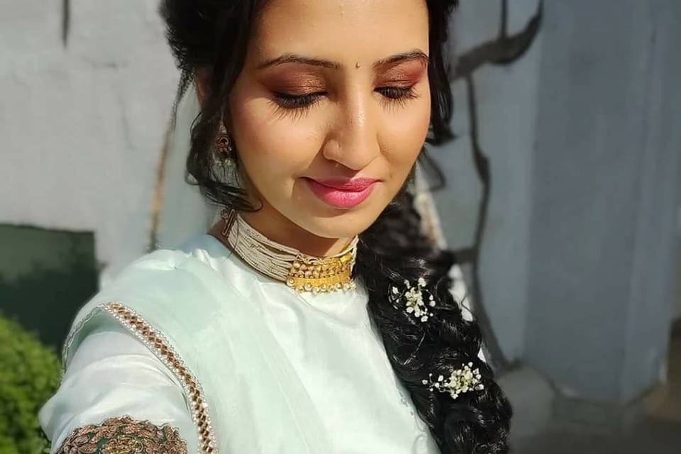 Madhuri Makeup Artist