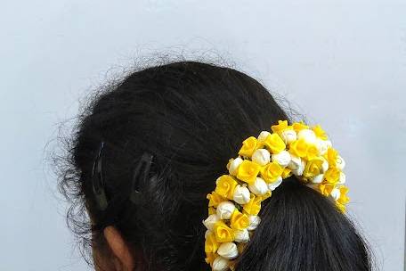 Yellow Gajra