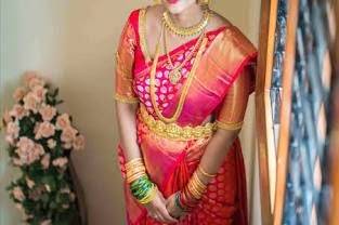 Sapna make-up and Mahendi artist