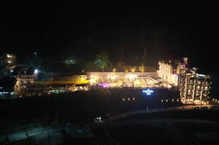 Crestorio Resort & Spa