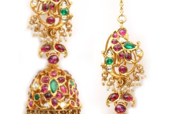 Mangatrai Pearls and Jewellers Hitech City