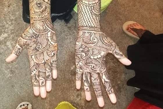 Henna Strings