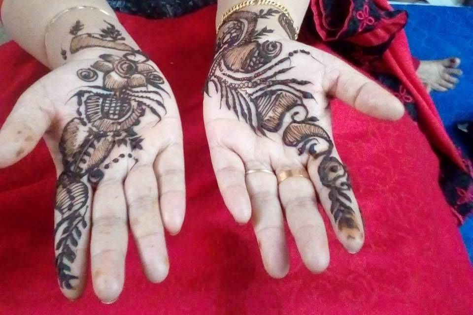 Henna Strings