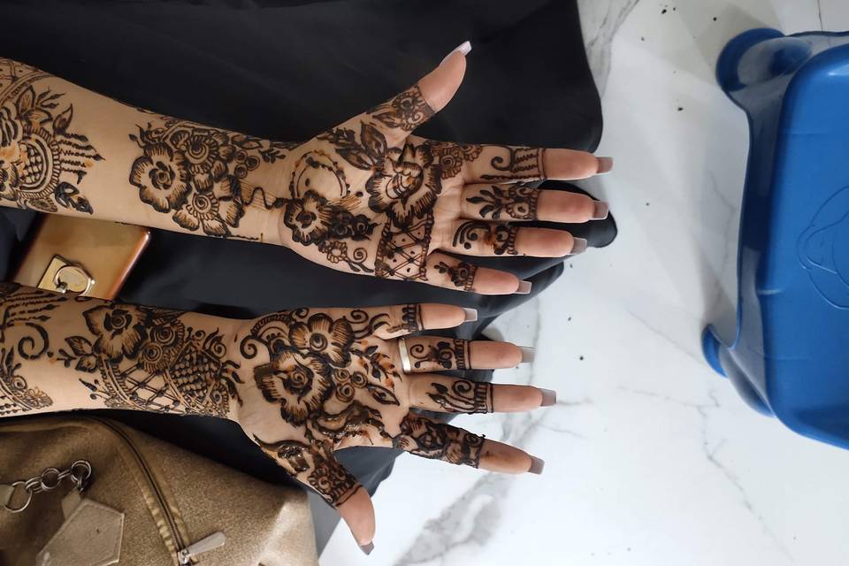 Henna Strings