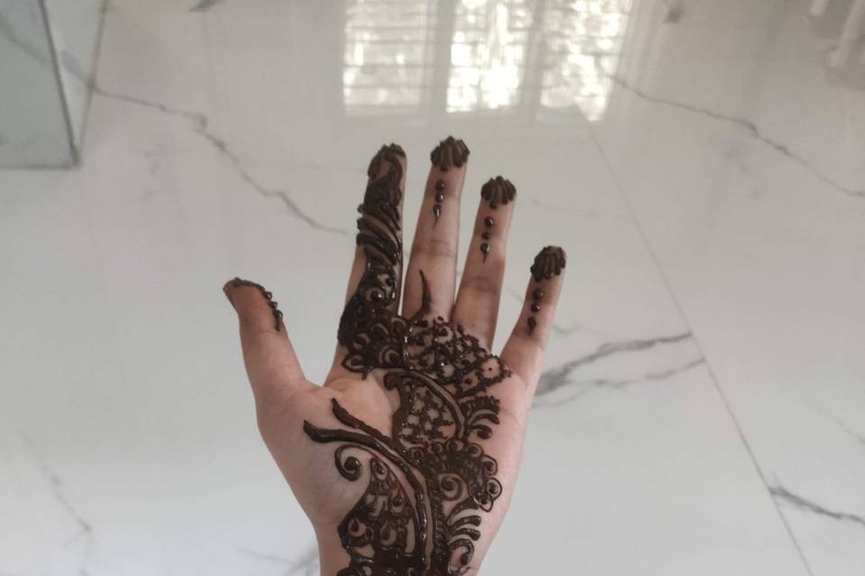 Henna Strings