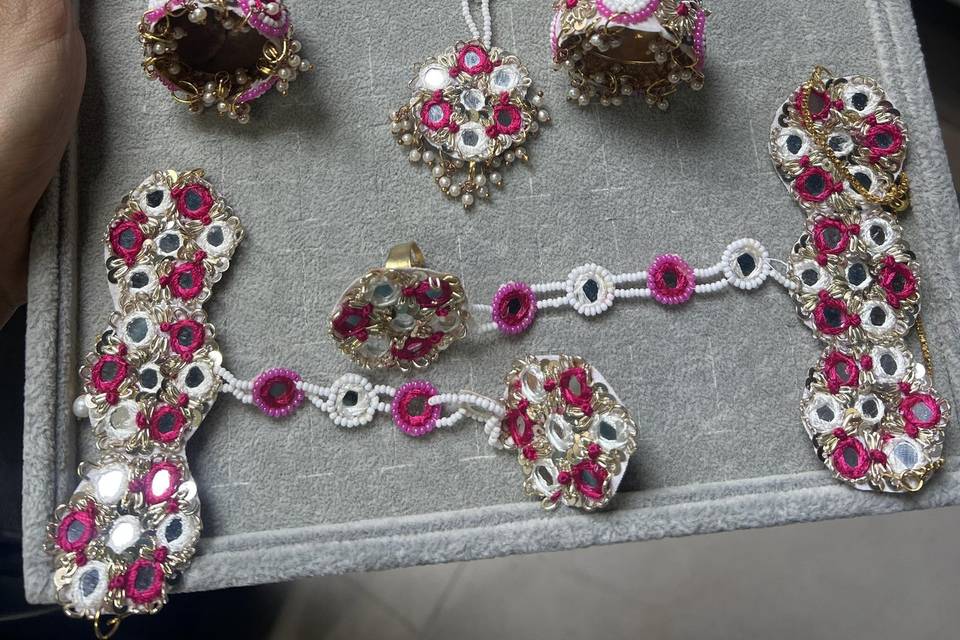Floral jewellery