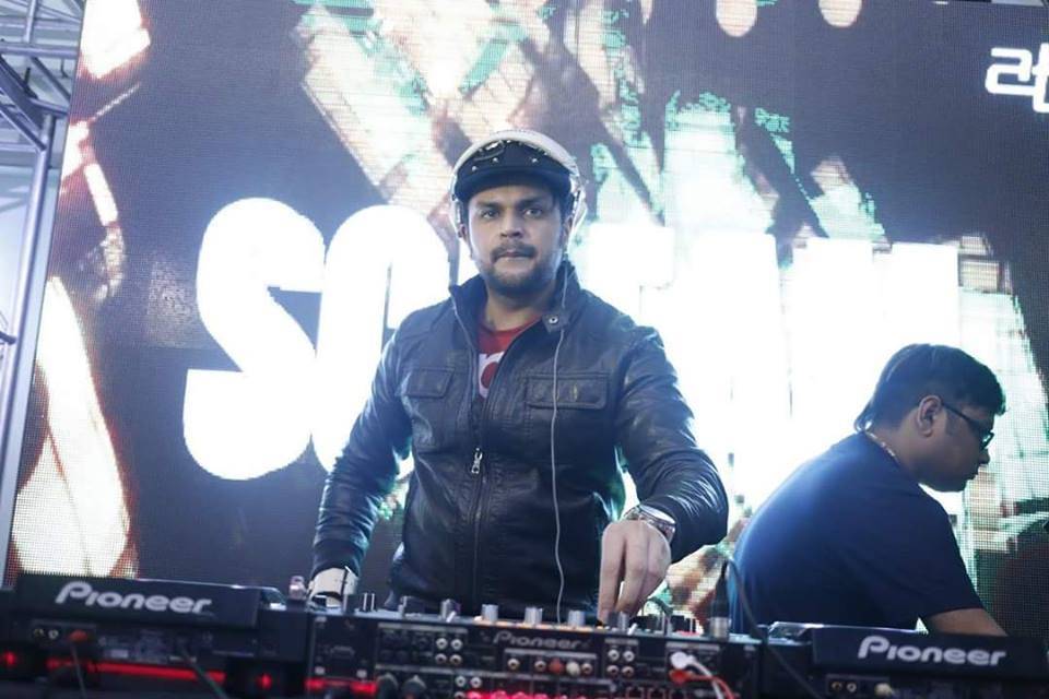 DJ Akhil Talreja