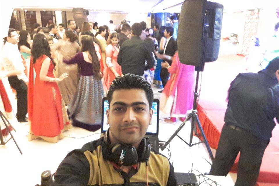 Dj feroz