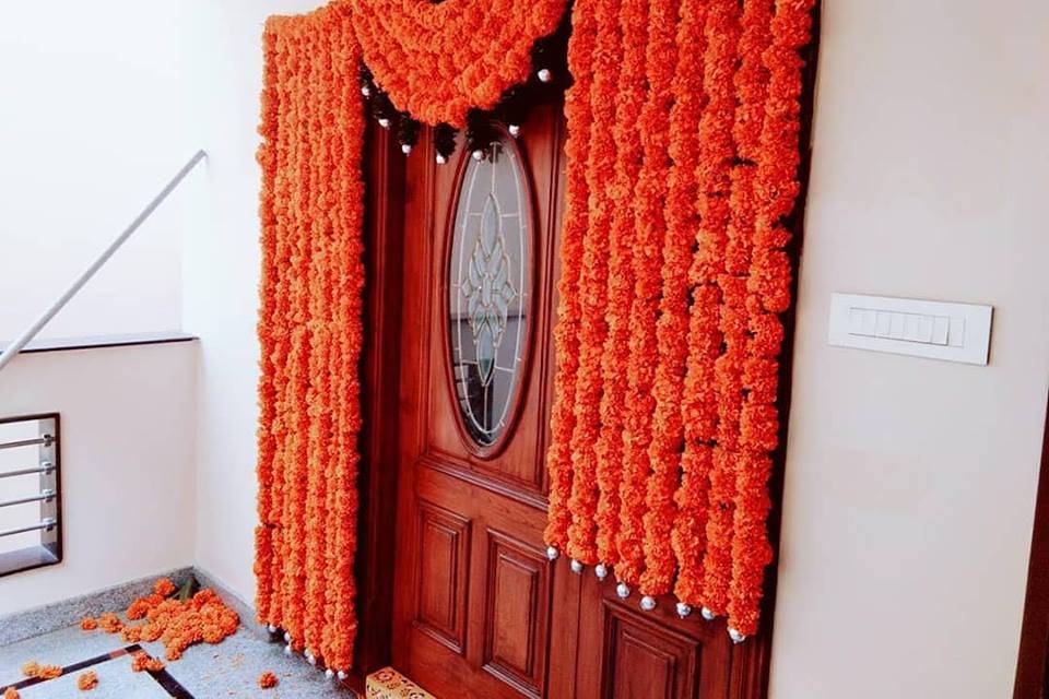 Entrance floral decor