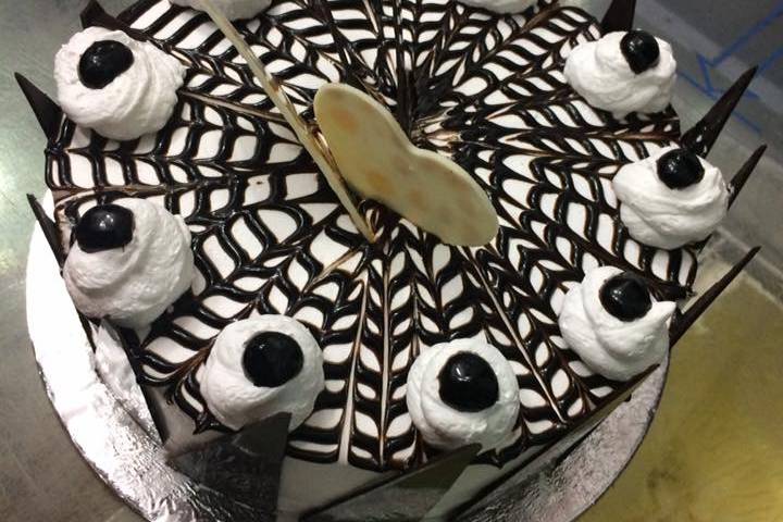 Shruti's Homemade Cakes - Today's Order Cake My BestSeller...Chocolate Cake  Dated 8th Sept #chocolatecake #chocolateglaze #chocolatehearts #egglessCake  #homemadeCake #simpleelegant #customisedcake #homebaker #homebakerpune  #Homebaker_Pimpri_Pcmc ...