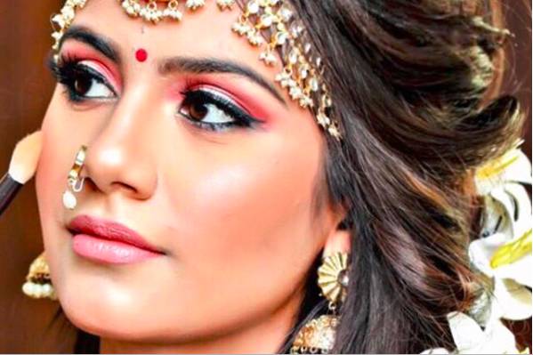 Megha bharti - makeup artist
