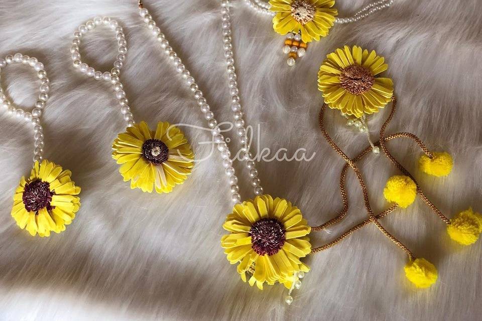 Floral jewellery