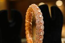 Diamond bangle