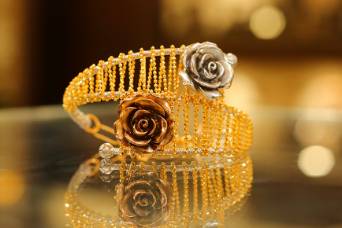 Floral design ring