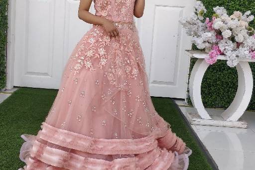 Image of Young Indian female wearing ethnic pink dress with jewelry and  bridal makeup-LQ972513-Picxy