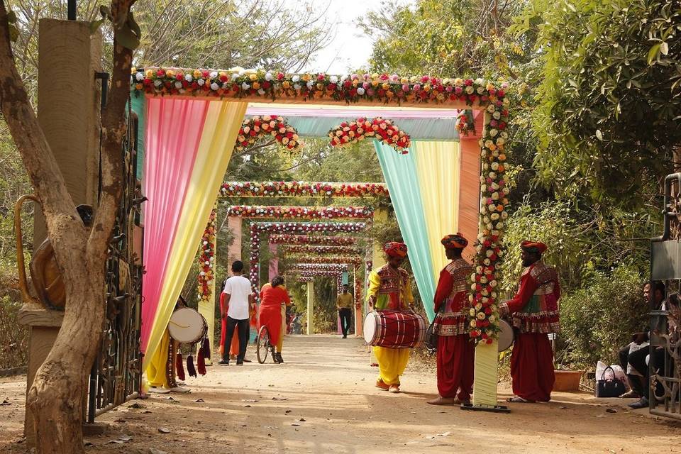 Entrance decor