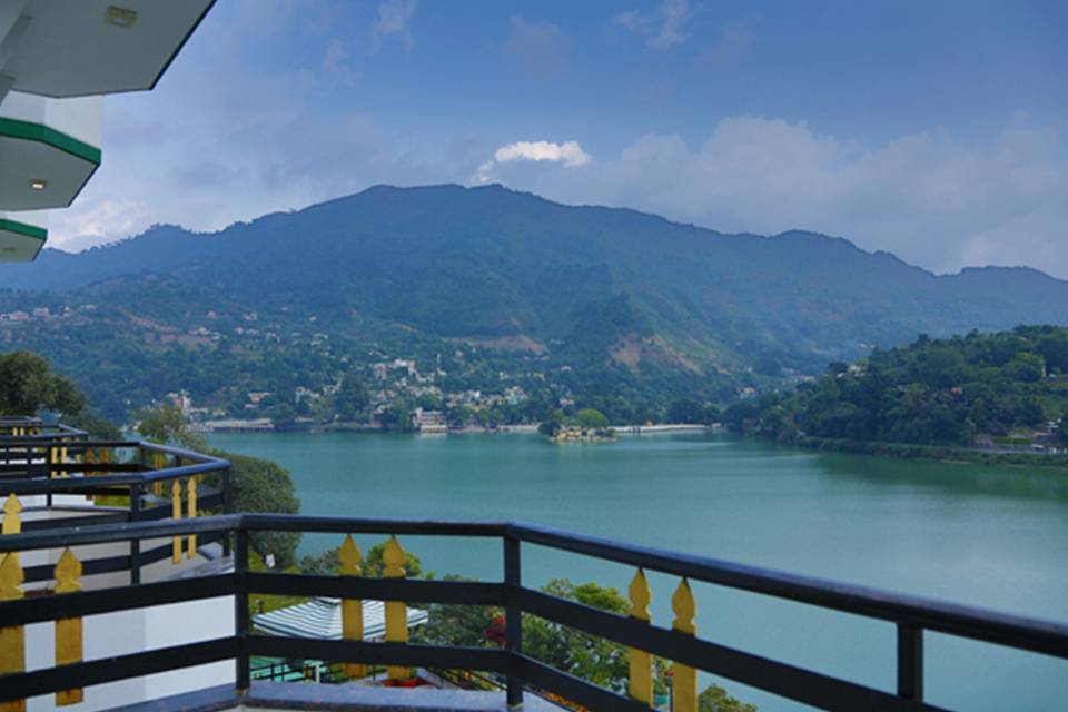 Hotel Harshikhar, Bhimtal