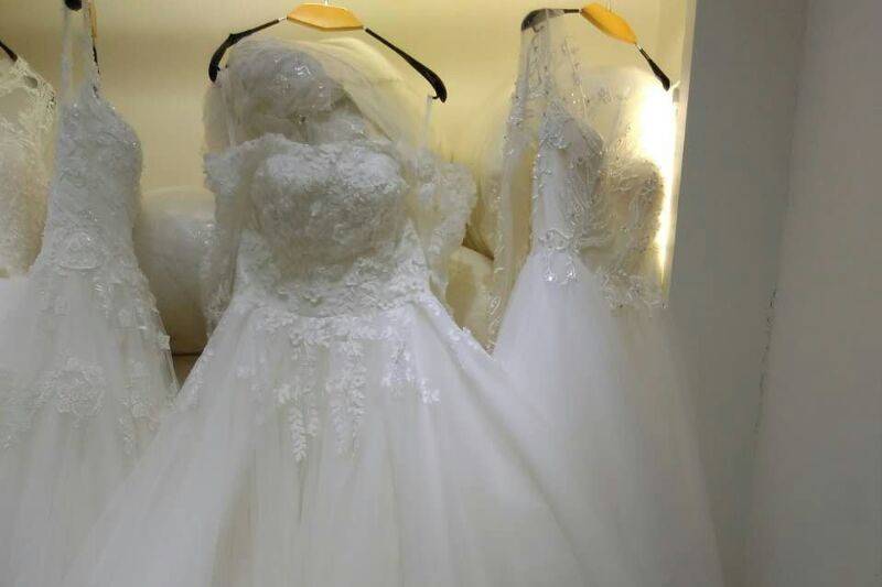 Wedding gown