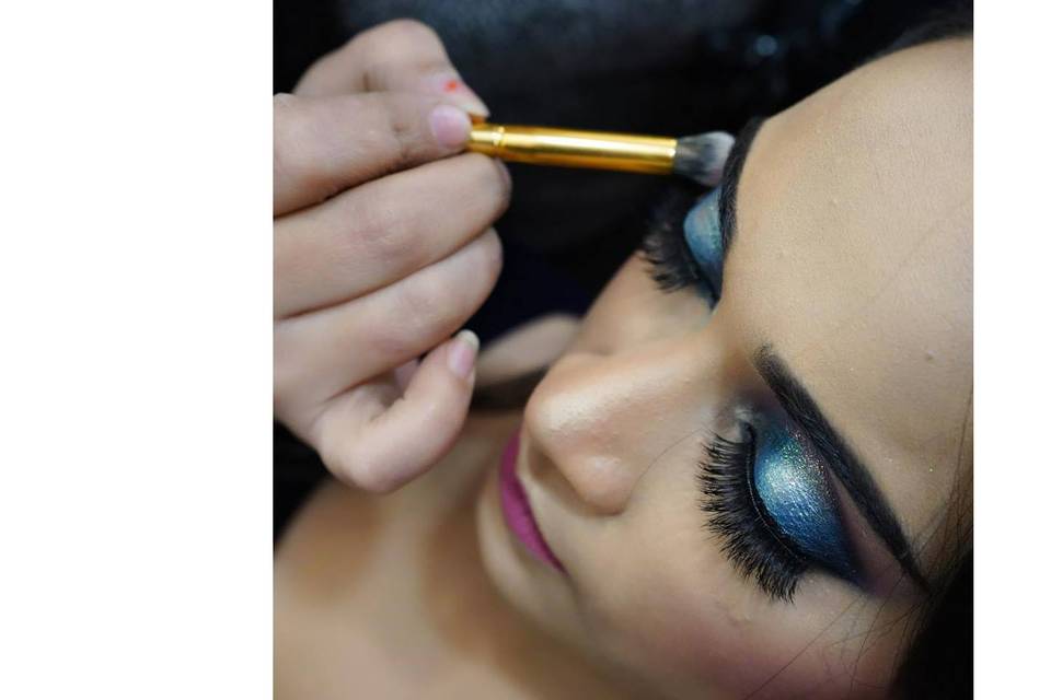 Komal Chitkara Makeup Artist