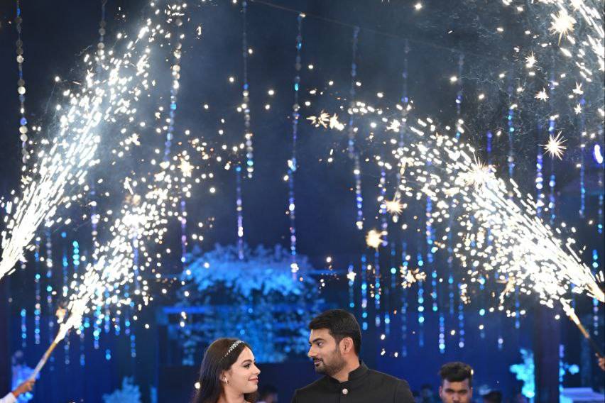 Couple entry