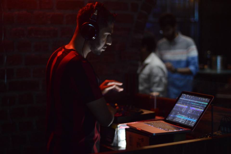 DJ Aakash Burman