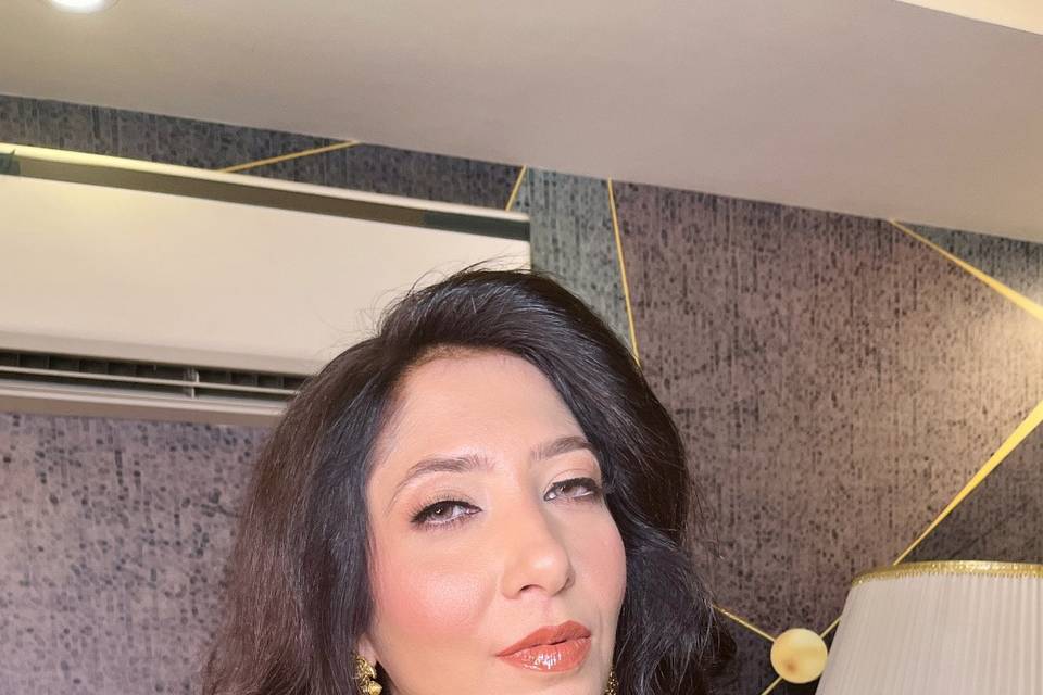 Glam H.D party makeup