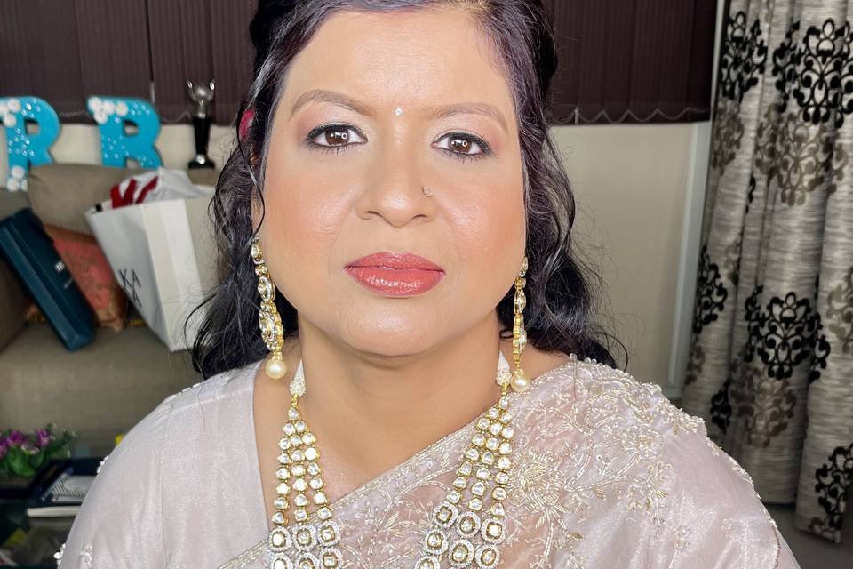 Party makeup