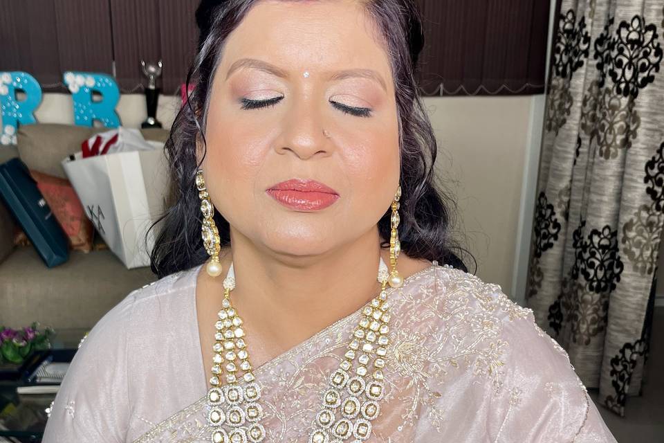 Basic party makeup