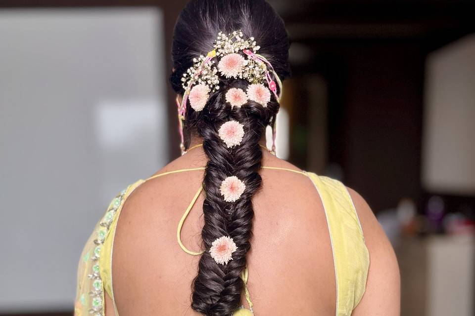 Haldi makeup