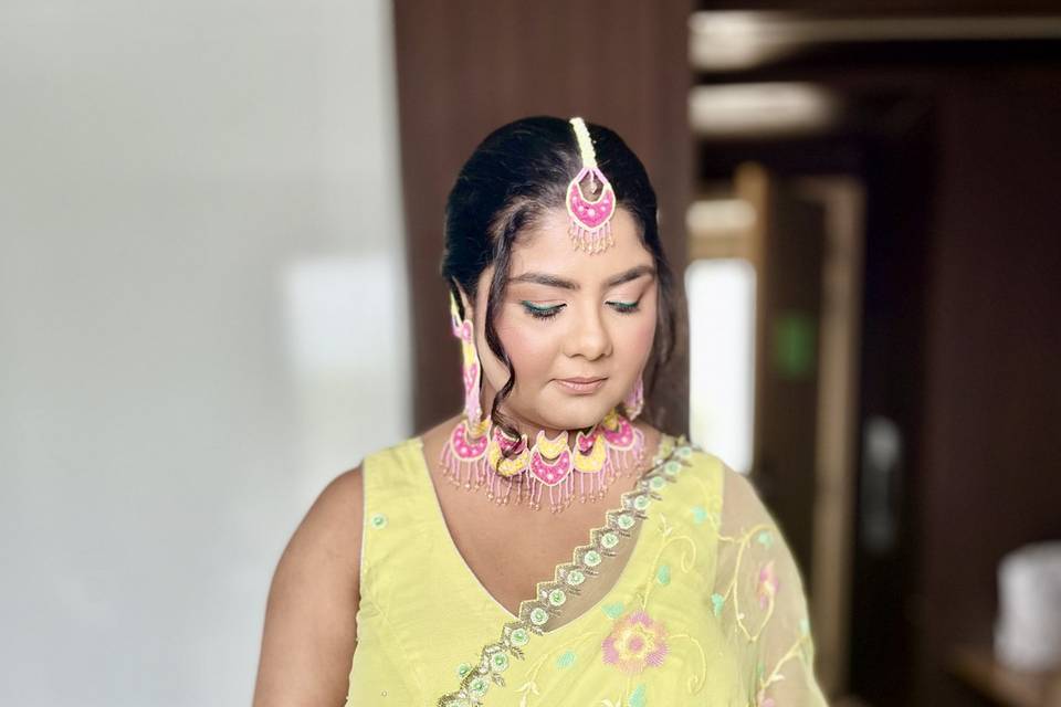 Haldi makeup