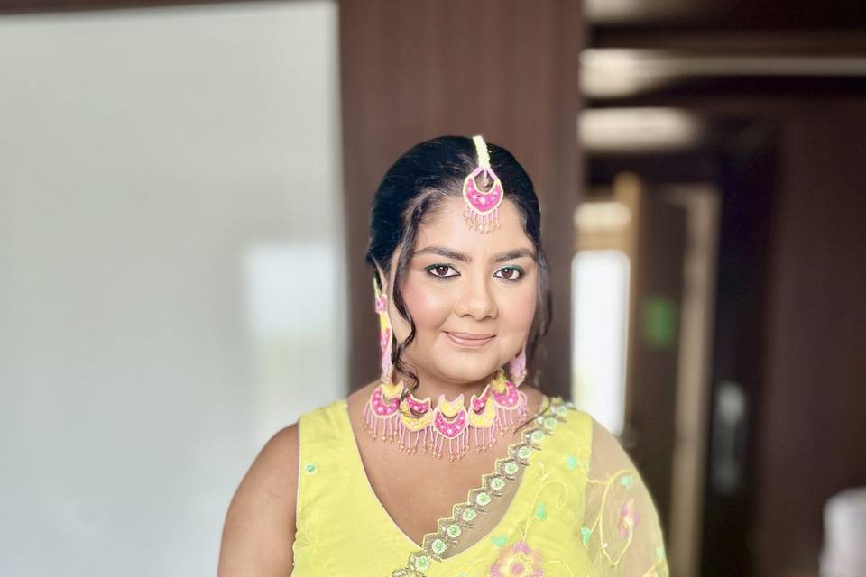 Haldi makeup