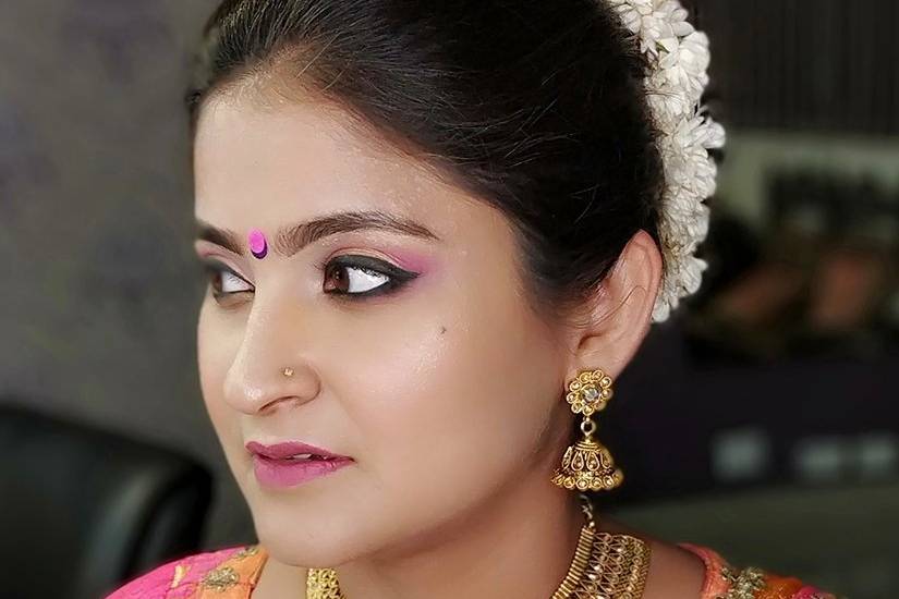 Ruchika Bhatia Makeup Artist