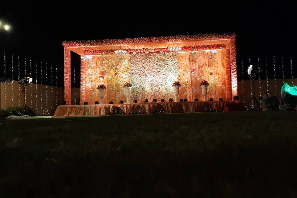 Reception stage decor