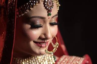 Go Glam Makeup Studio 1