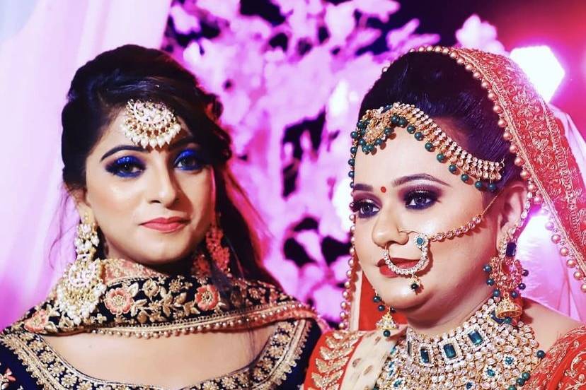 Airbrush bride and brides sis