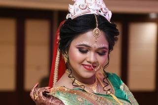 Nisha Padhiyar Make up Artist 1