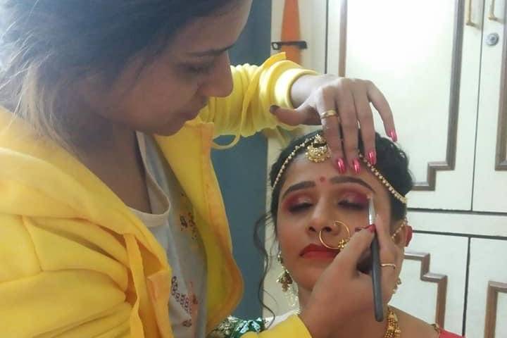 Nisha Padhiyar Make up Artist