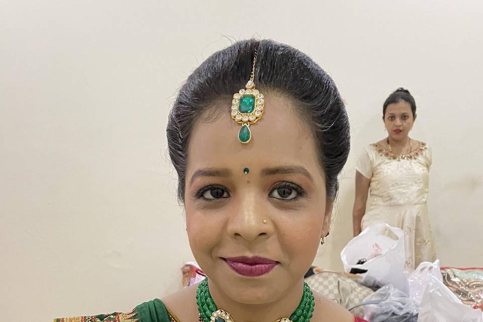 Nisha Padhiyar Make up Artist