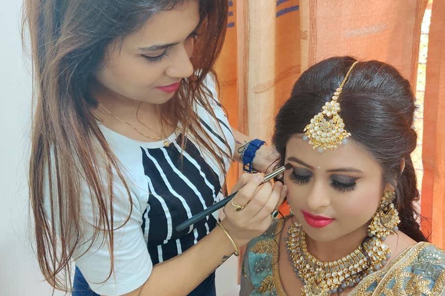 Nisha Padhiyar Make up Artist