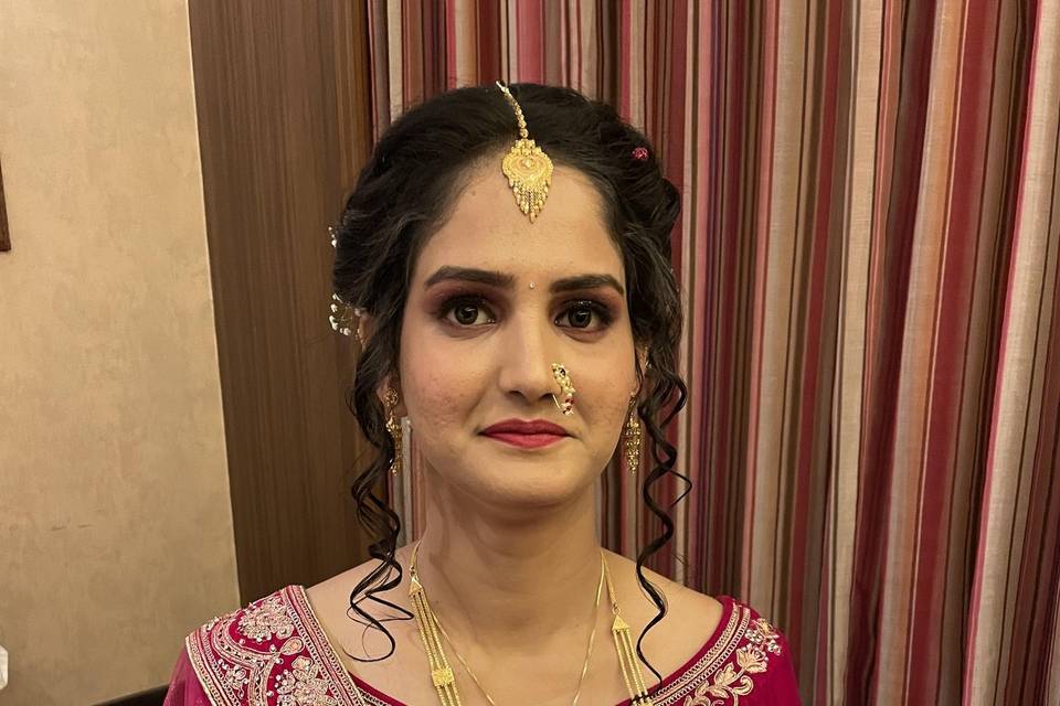 Nisha Padhiyar Make up Artist