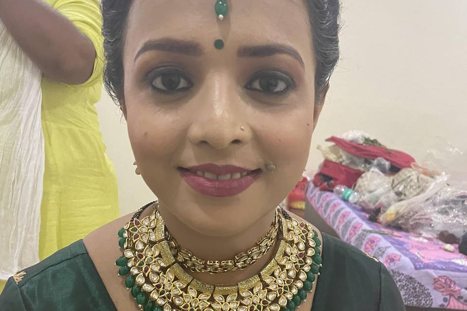 Nisha Padhiyar Make up Artist