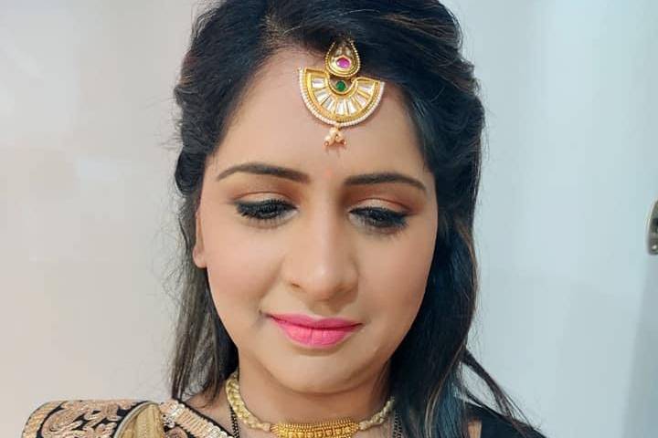 Nisha Padhiyar Make up Artist