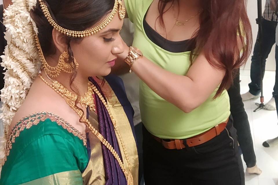 Nisha Padhiyar Make up Artist