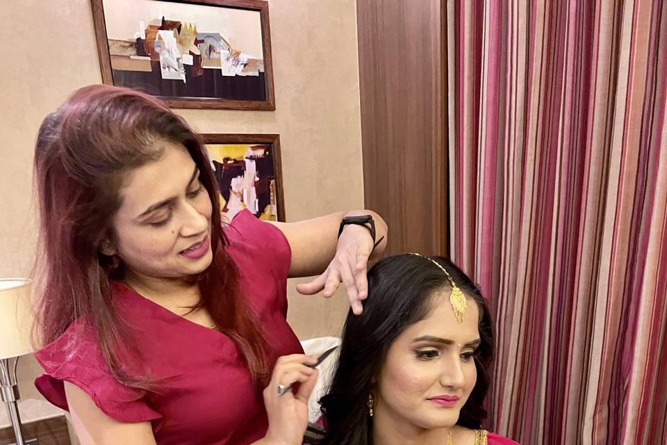 Nisha Padhiyar Make up Artist