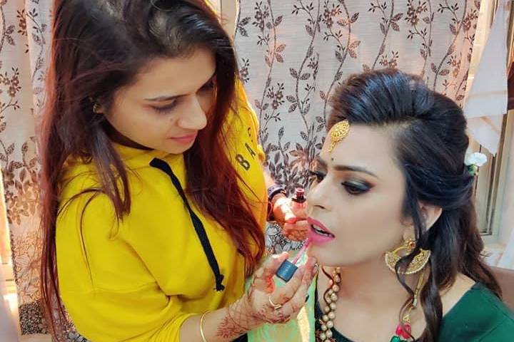 Nisha Padhiyar Make up Artist