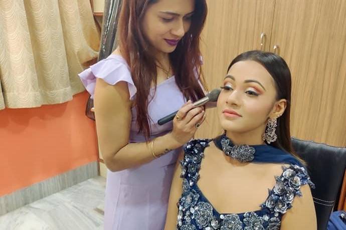 Nisha Padhiyar Make up Artist