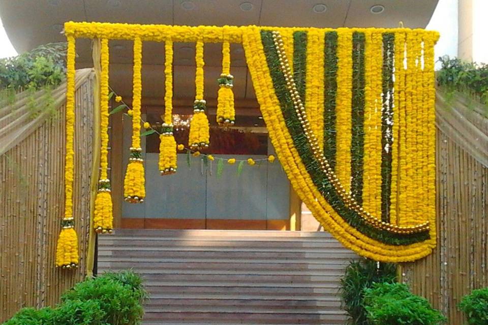 Entrance decor